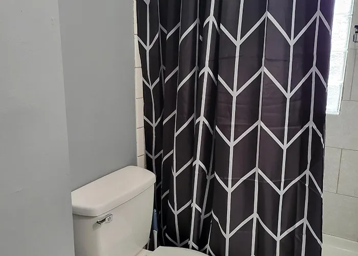 2 Bedroom With King In Columbus, Privacy Of The Whole House Homestay Columbus