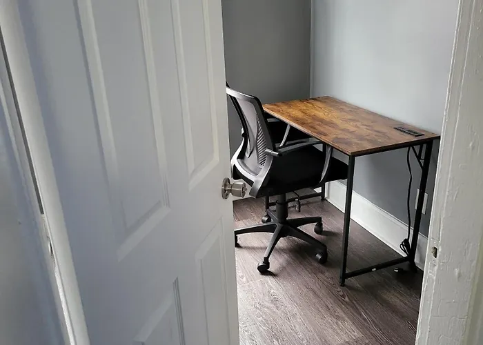 2 Bedroom With King In Columbus, Privacy Of The Whole House Homestay