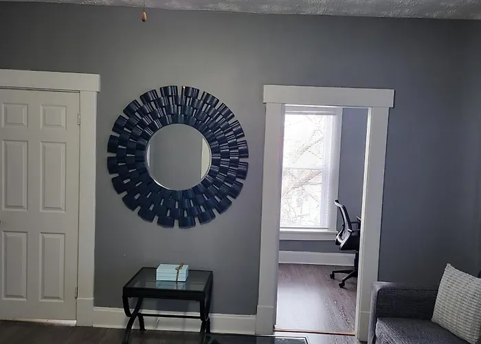 2 Bedroom With King In Columbus, Privacy Of The Whole House