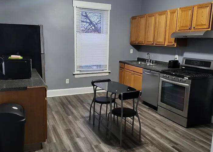 2 Bedroom With King In Columbus, Privacy Of The Whole House Columbus