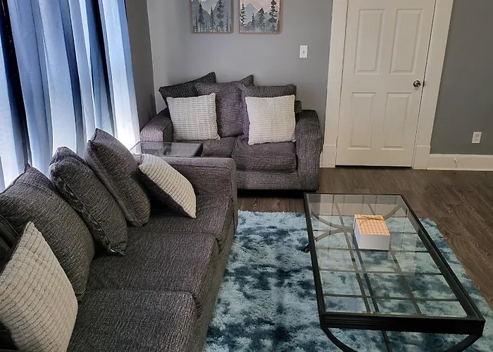 2 Bedroom With King In Columbus, Privacy Of The Whole House *